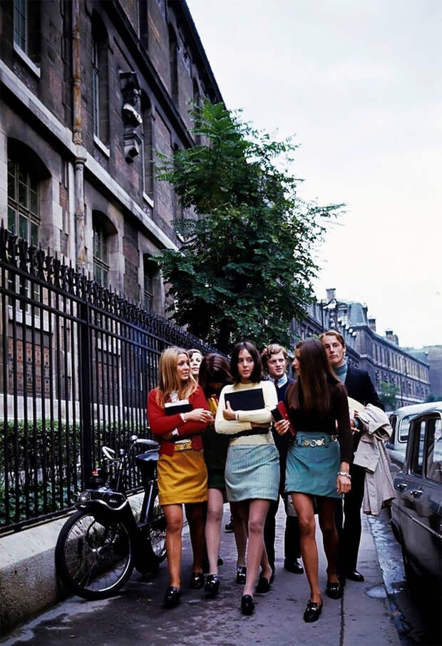 Блог - Какой была эпоха мини-юбок в Париже в середине 1960-х Какой была эпоха мини-юбок в Париже в середине 1960-х