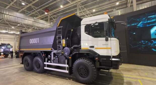 В Петербурге запустили серийный выпуск тяжелых внедорожников БАЗ