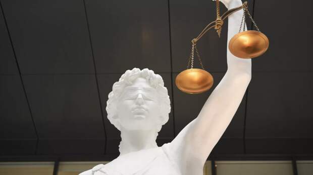 В Воронеже экс-ректора ВГУ осудили на восемь лет за порнографию и взятку