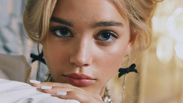 Михаил Сотников и Вероника Журавлева сыграют в исторической мелодраме «История его служанки»