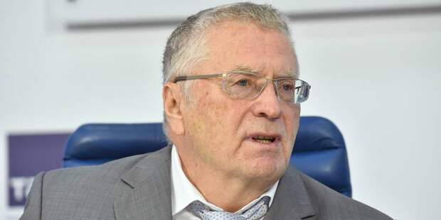 Жириновский заверил молодежь, что любви нет