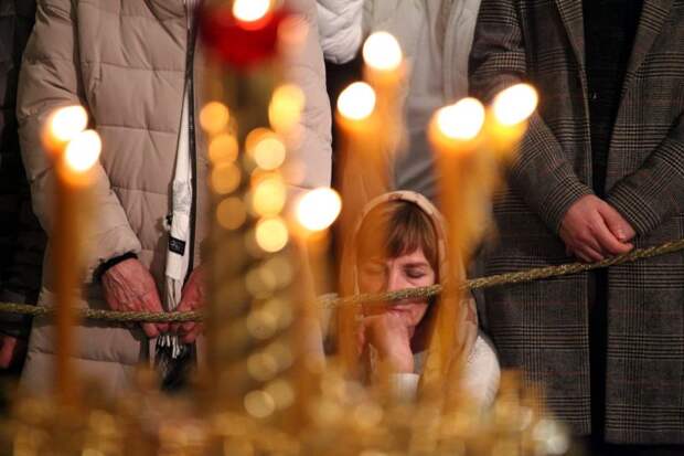 Рождество Казанский собор рождественская служба верующие христиане