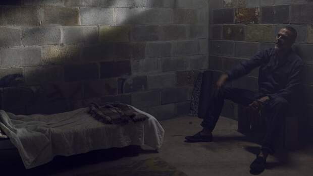 Jeffrey Dean Morgan's Negan makes a huge move, one that casts a shadow over season nine's future.