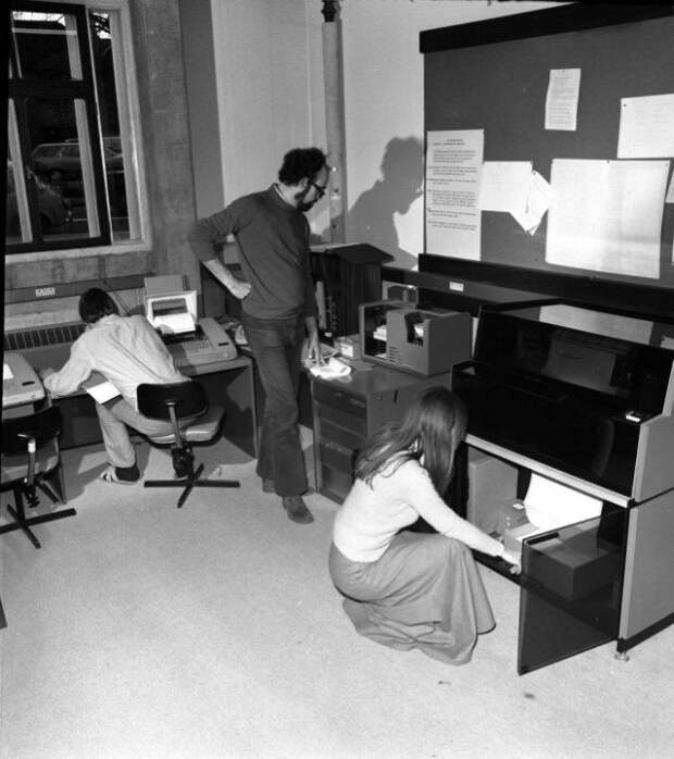 Компьютерная техника минувших дней (16 фото) Компьютерная техника минувших дней (16 фото)