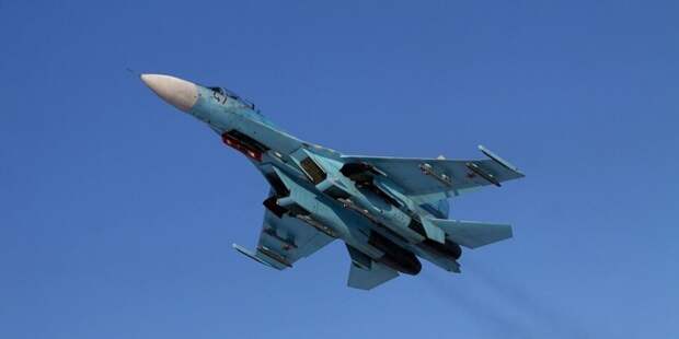Российский Су-27 перехватил американский бомбардировщик над Балтикой