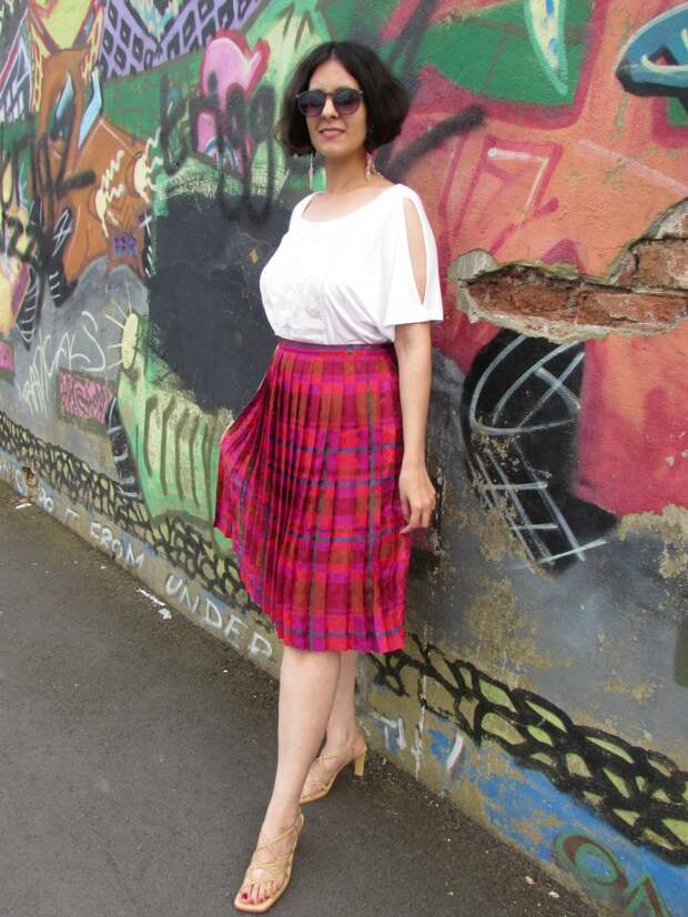 Cold shoulder trend Cold shoulder trend