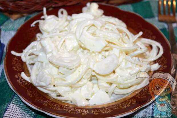 Луковый салат Чиполлино - рецепт с фото