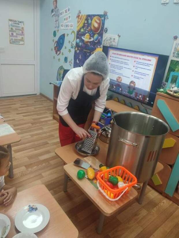 В средней группе Незабудки прошло занятие о вкусной и здоровой пище. 04