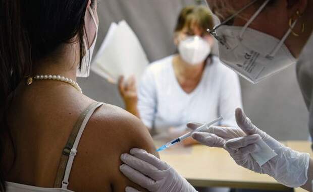 Около десяти тысяч болгар умерли из-за ошибок при вакцинации
