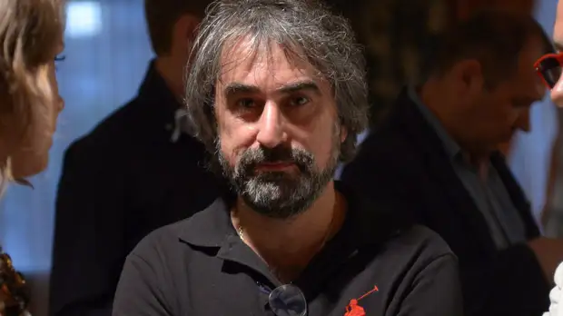 Отец Децла извинился перед скончавшимся сыном