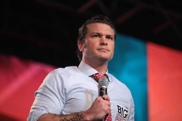 Pete_Hegseth_(45527410795).jpg Pete_Hegseth_(45527410795).jpg