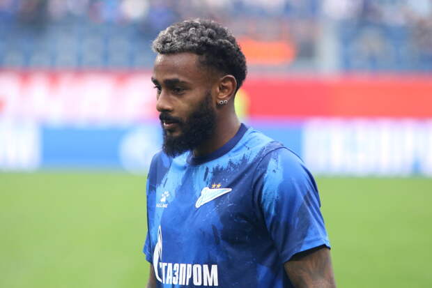 Министр просвещения дал совет не умеющему читать и писать футболисту «Зенита»