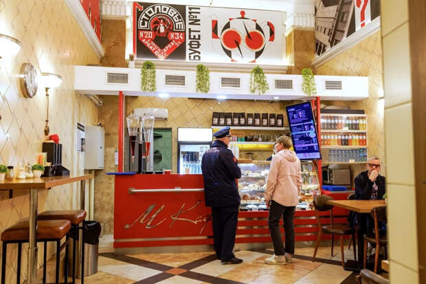 «Буфет №11»: Как найти секретную советскую столовую прямо на платформе метро в Москве