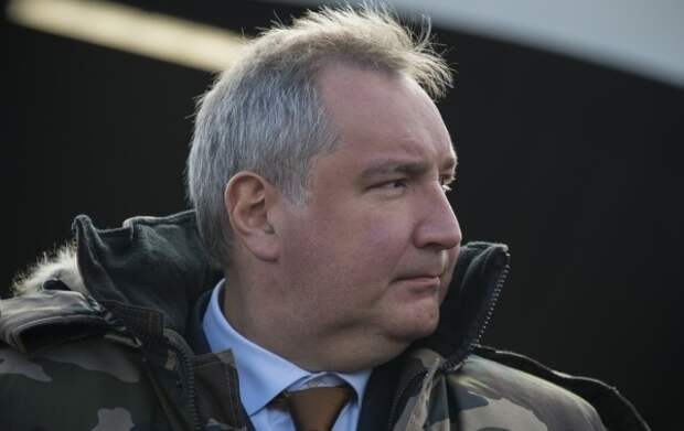СРОЧНО: Летевший в Молдавию самолет с Рогозиным развернулся над Венгрией
