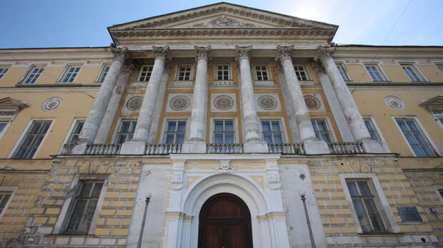 Рособрнадзор вынес предостережения семи вузам