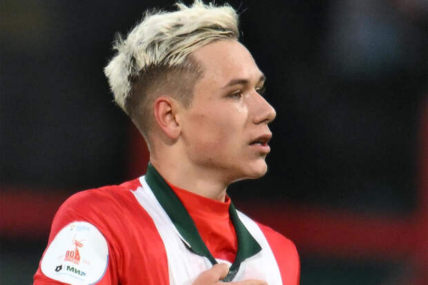 Самый дорогой российский футболист рассказал о своей зарплате