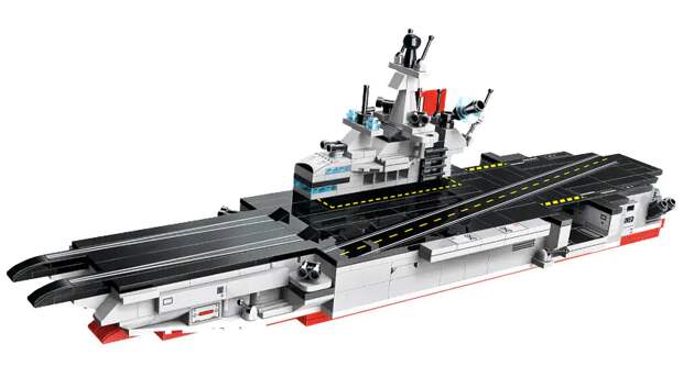 Qman давно доказал всем, что он не слепо копирует LEGO, а создает свои уникальные наборы. Qman, он же Enlighten, он же Keeplay более 30 лет создает и продает наборы разноцветных кирпичиков.