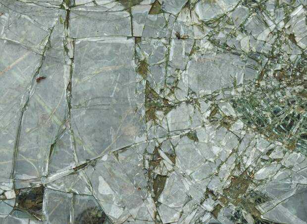 Что такое Project Silica: как Microsoft собирается записывать диски из стекла