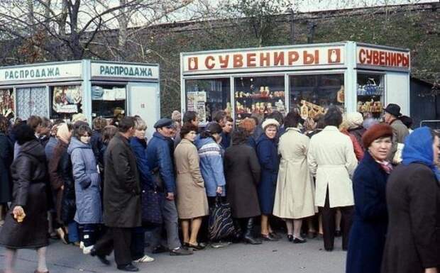 10 дефицитных вещей, ради которых люди в Советском Союзе не жалели себя