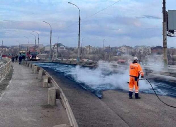 В Астрахани будет затруднено дорожное движение на Новом и Старом мостах