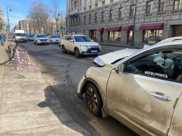 ДТП оставило часть Каменноостровского без света. Ремонт шёл всю ночь