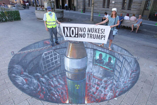 США разместили в Европе около 100 высокоточных тактических ядерных бомб