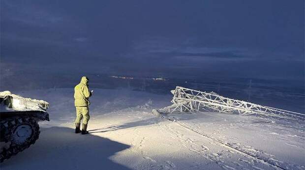 Энергетики в «нечеловеческих условиях» восстанавливают ЛЭП под Мурманском