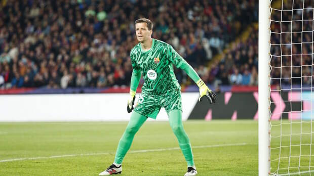 Щенсный остается в "Барселоне" еще на 2 сезона