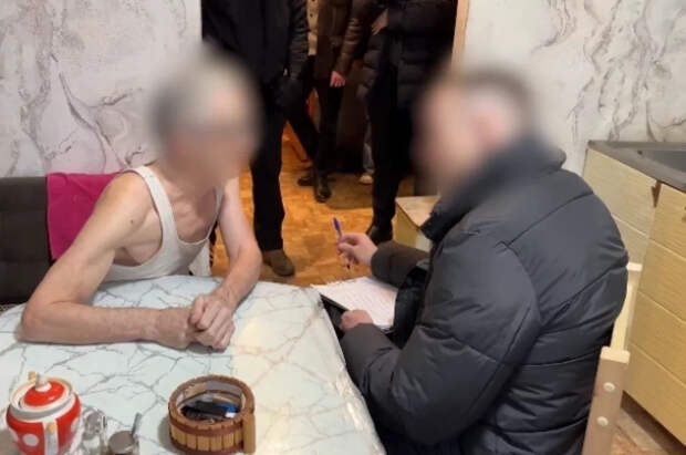 ФСБ показала кадры задержания корреспондента «Радио Свободная Европа»