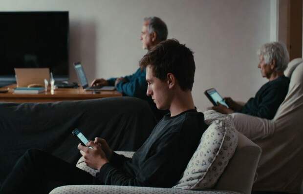 Митрополит рассказал о новых соблазнах из-за интернета и ТВ