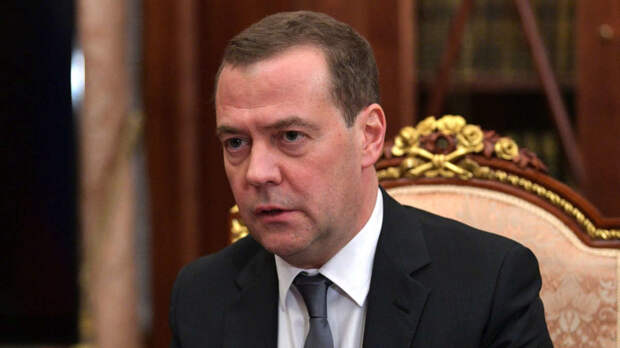 Медведев парой фраз высмеял «смелое» заявление европейских дипломатов