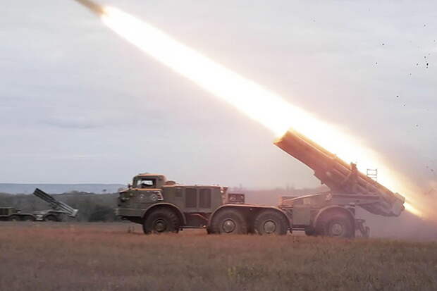 На днях один из немцев произвел нехитрые расчеты и выяснил, что путь российских ракет до Германии может занять всего лишь пять минут. Впрочем, ничего нового: жители ФРГ об этом давно знают.-6