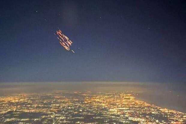 Летчик снял рой иранских боеголовок в небе над Израилем