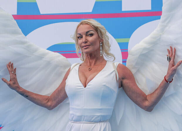 «Это было прекрасно»: Волочкова огорошила откровенностью о первом интиме