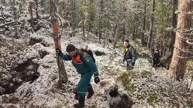 Пропавшая в горах под Красноярском семья ушла в поход без туристической группы