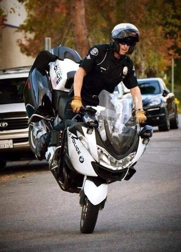 1587125142_policejskie-budni-11.jpg