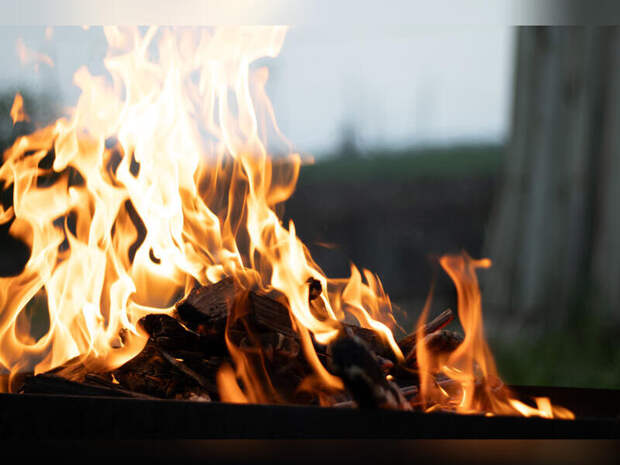 Мусор загорелся в селе Улеты