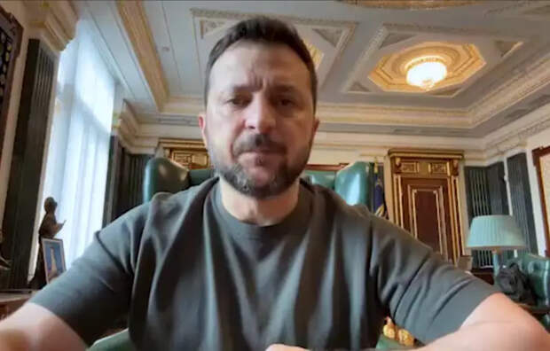 Зеленский пожаловался на запрет американцев бить западными ракетами по аэродромам ВКС России