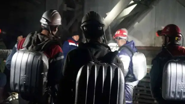 Более 210 рабочих эвакуируют из-за аварии в шахте «Ерунаковская-8» в Кемеровской области