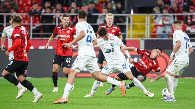 "Спартак" благодаря голу Зобнина вырвал победу у "Пари НН" в РПЛ