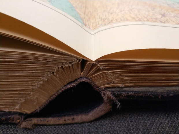 Атлас мира Атлас, Карты, География, Старая книга, Фотографии книги, Атлас мира, Картография, Длиннопост