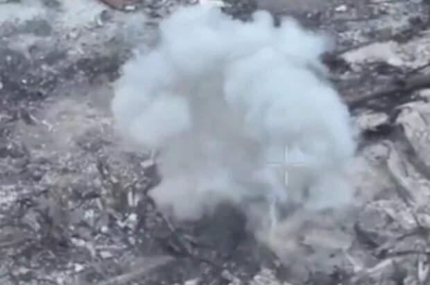 FPV-дроны уничтожили боевиков ВСУ в укрытиях на правом берегу Днепра