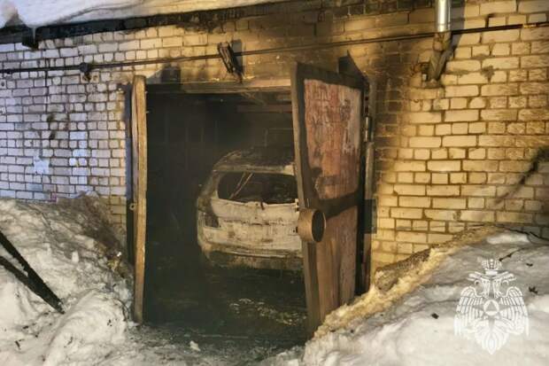 В Кинешме во время ночного пожара в гараже погиб человек