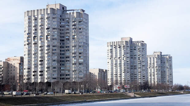 Дома на ножках, Санкт-Петербург