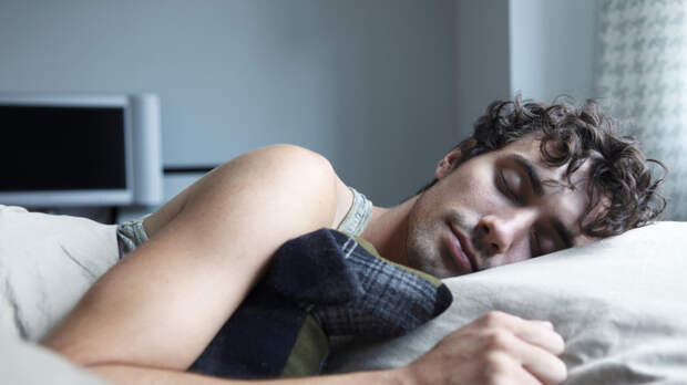 Невролог Данилов: режим сна поможет при тревожности