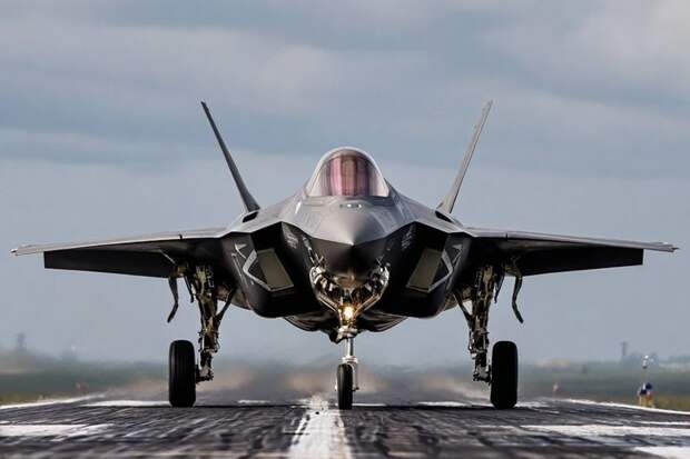 СМИ: Польша отказалась бесплатно передавать Украине оставшиеся истребители МиГ-29