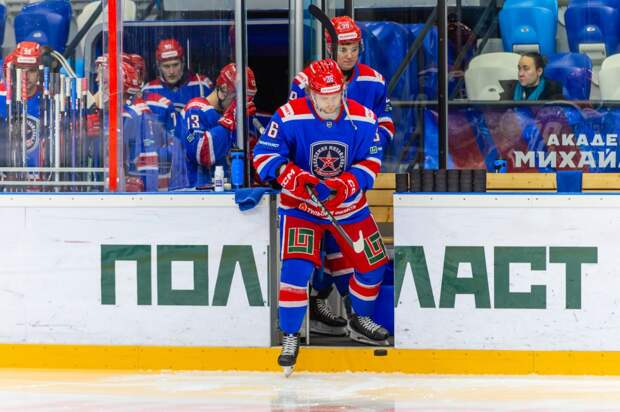 В Туле начался матч тульского АКМ с петербургским «Динамо»