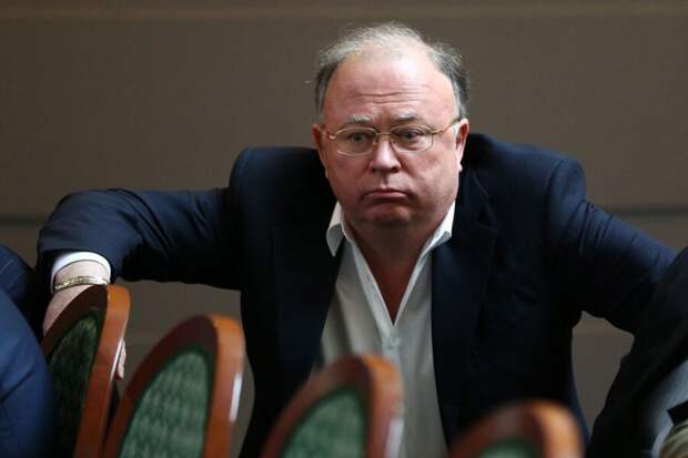 Андрей Караулов назвал обыск в своем доме «вторым актом пьесы «Ксения Собчак»