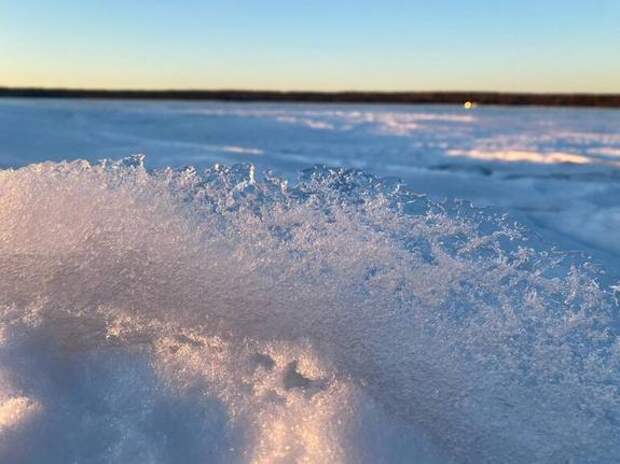 Губернатор Ленобласти возглавил моторизованную колонну на льду Ладоги