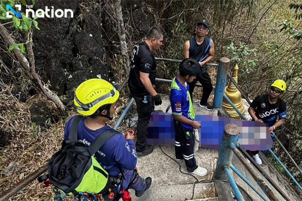 Турист упал замертво на глазах у жены во время восхождения к храму в Таиланде